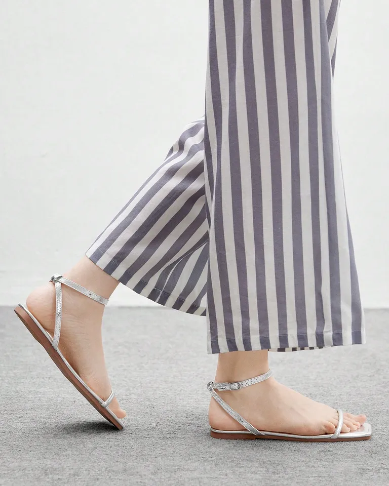Sandalias minimalistas punta cuadrada de Cuccoo en Sandalias para argentina