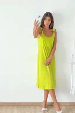 Vestido amplio midi de Benka en Vestidos para argentina