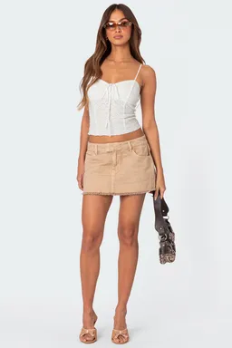 Minifalda denim deshilachada charli de Edikted en Shorts para argentina