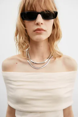 Vestido drapeado hombros descubiertos de Mango en Vestidos para argentina