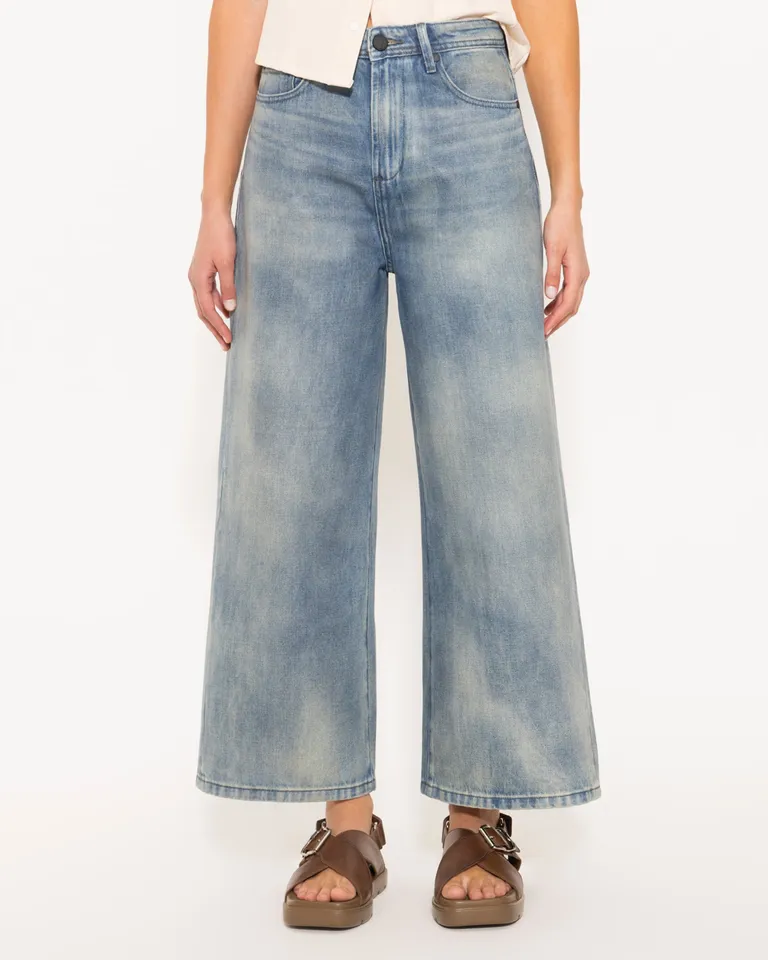 Pantalones vaqueros de corte ancho y acabado brillante de Jazmin Chebar en Pantalones para argentina
