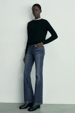 Jean flare tiro bajo de Mango en Pantalones para argentina