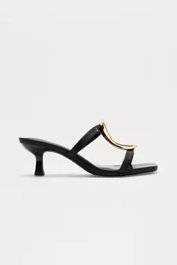 Sandalias maris tacón kitten negro de Fashion Nova en Sandalias para argentina
