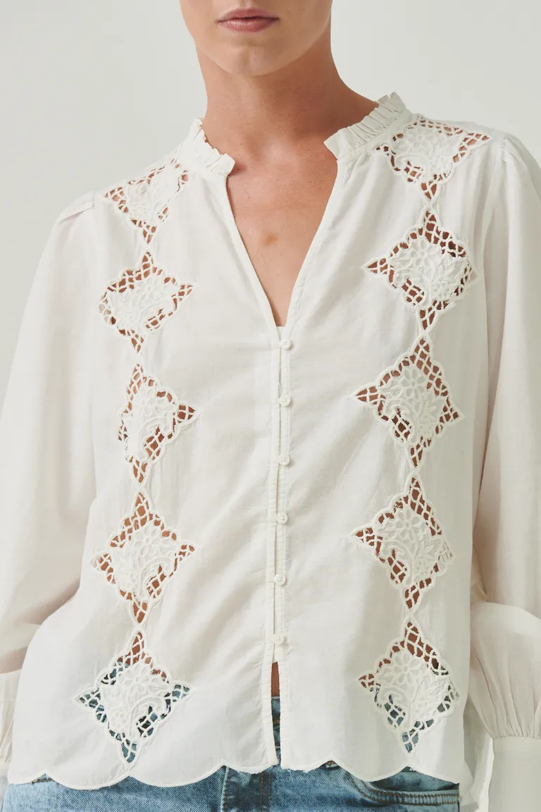 Camisa de algodón con detalles calados y diseño romántico de Sweet en Camisas para argentina