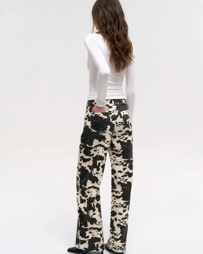 Pantalones anchos de gabardina con estampado de vaca para una apariencia informal y de tendencia de Sky en Pantalones para argentina