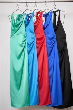 saten buche tableado lateral de Design Plus en Vestidos para argentina
