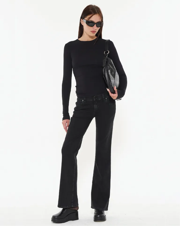 Pantalones de tiro bajo con calce bootcut en denim negro desgastado de Ay Not Dead en Pantalones para argentina