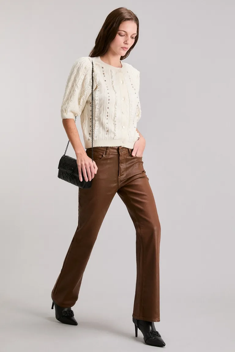 Pantalón belly bootcut premium cacao - Corte slim y pierna acampanada para un look elegante y sofisticado de Kosiuko en Pantalones para argentina