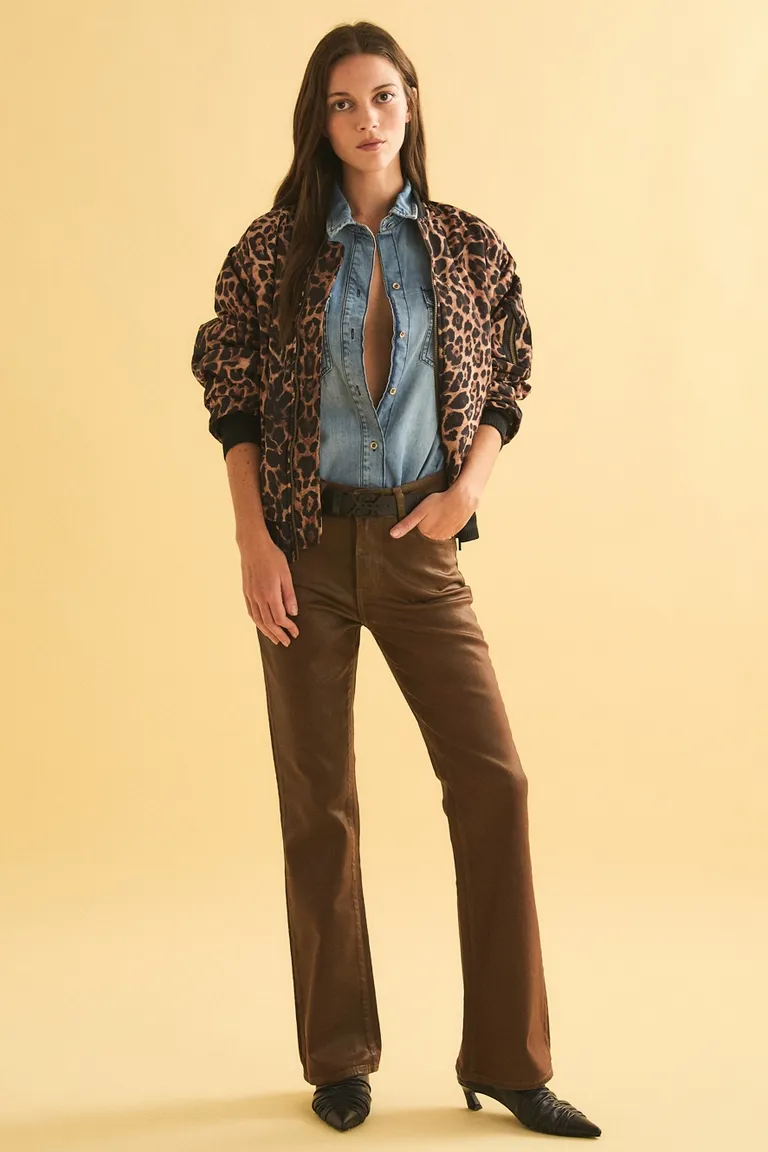 Pantalón belly bootcut premium cacao - Corte slim y pierna acampanada para un look elegante y sofisticado de Kosiuko en Pantalones para argentina
