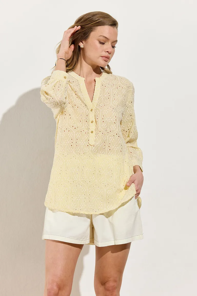 Blusa de broderie amarilla con mangas 3/4 y cuello mao de Indiastyle en Blusas para argentina