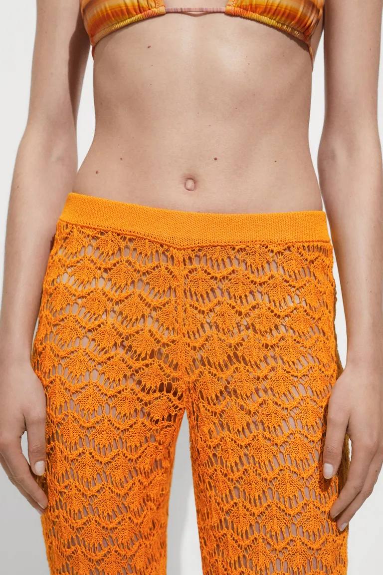 Pantalón crochet flare de Mango en Pantalones para argentina