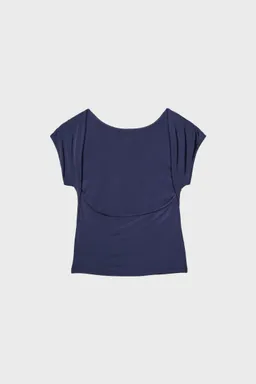 Remera espalda descubierta de Stradivarius en Remeras para argentina