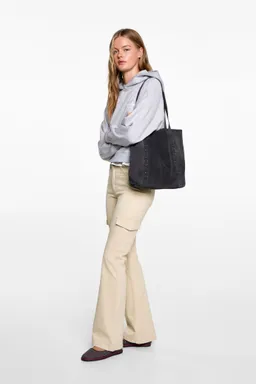 Jeans flare cargo de Mango Teen en Pantalones para argentina