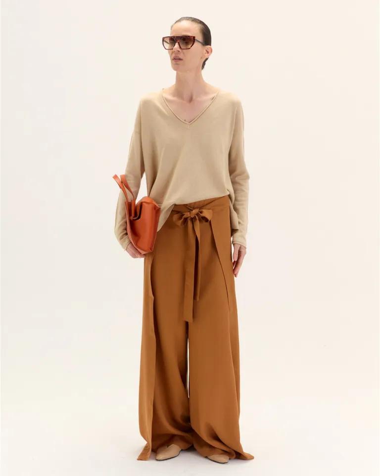 Sweater de tejido fino con escote en V y silueta relajada de Blue Sheep en Buzos y Sweaters para argentina