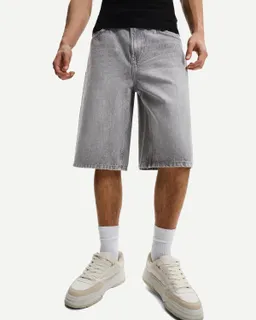 Bermuda denim holgada de Bershka en Bermudas y Shorts para argentina