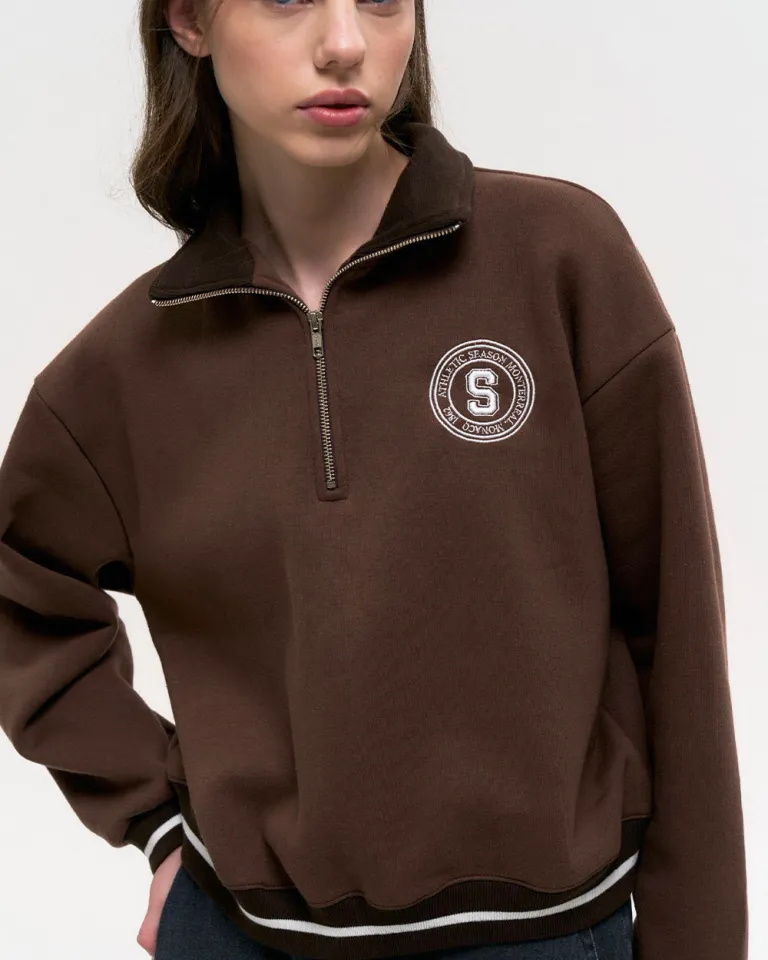 Buzo gris con cierre y bordado, una pieza versátil y de tendencia de Sky en Buzos y Sweaters para argentina