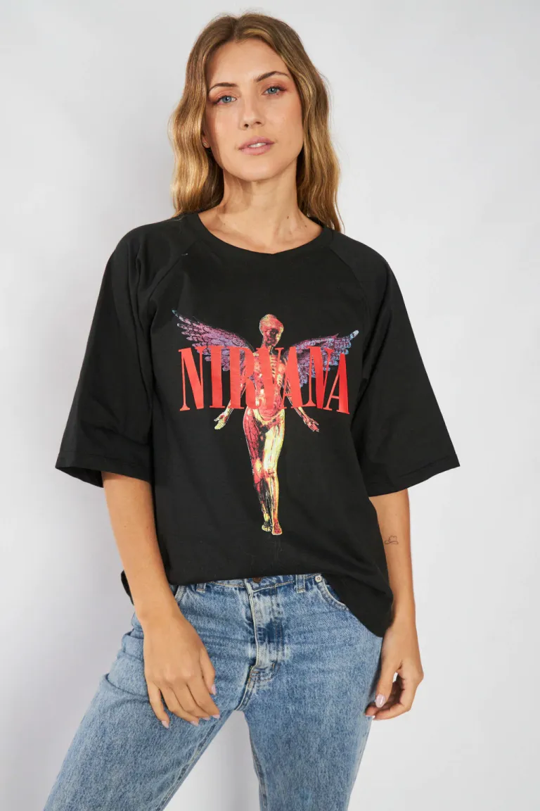 Remera de Nirvana en Color Beige - Diseño Icónico y Estilo Urbano de Belle en Remeras para argentina