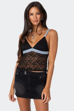 Musculosa espalda descubierta encaje de Edikted en Tops para argentina
