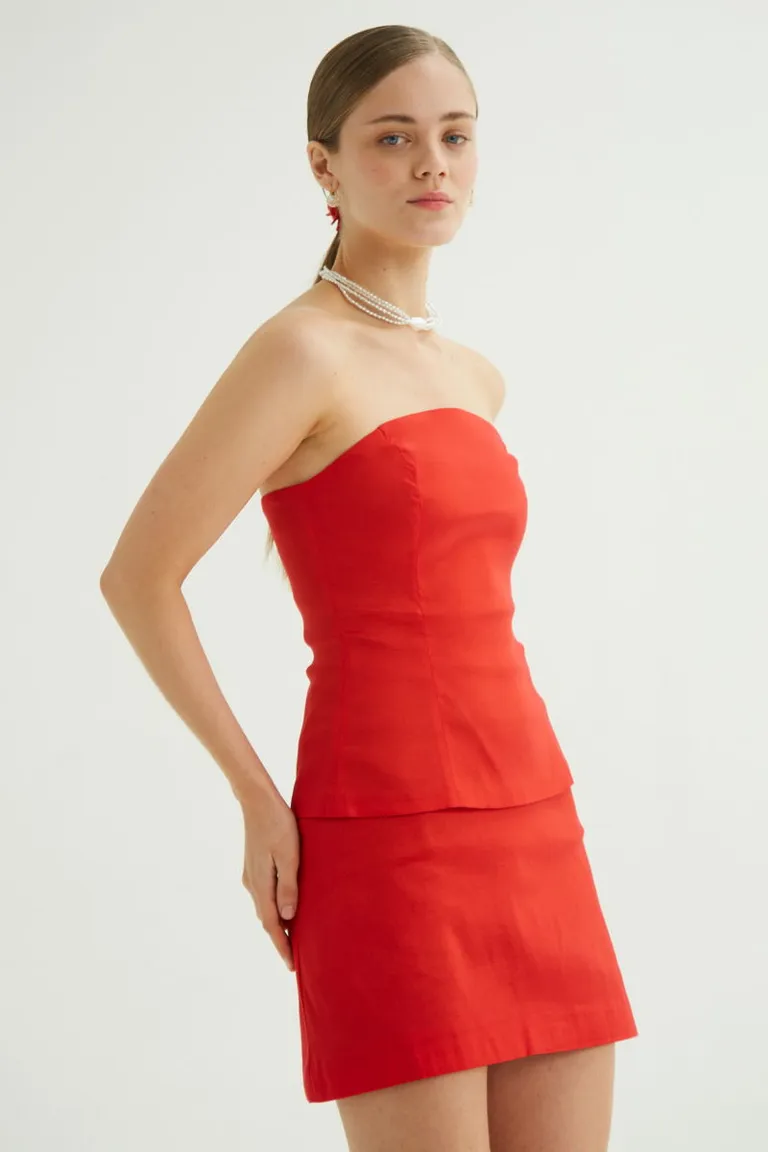 Vestido rojo ceñido al cuerpo con cierre metálico en la espalda de Las Pepas en Vestidos para argentina