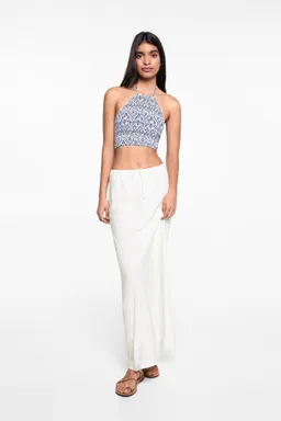Top crop halter estampado de Mango Teen en Tops para argentina