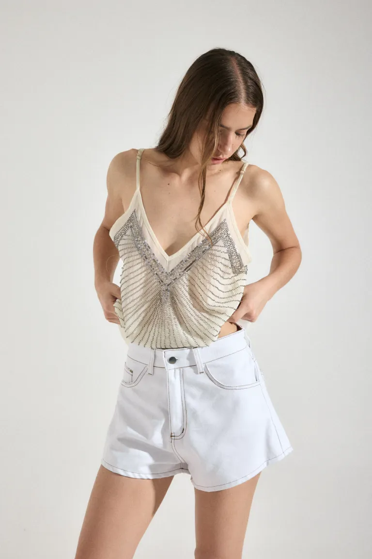 Top de gasa con bordado de piedras y canutillos en escote en V de Audaz en Tops para argentina