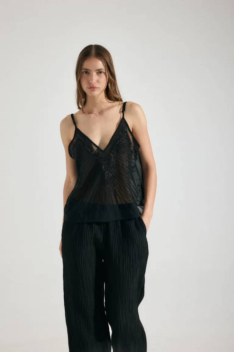 Top de gasa con bordado de piedras y canutillos en escote en V de Audaz en Tops para argentina