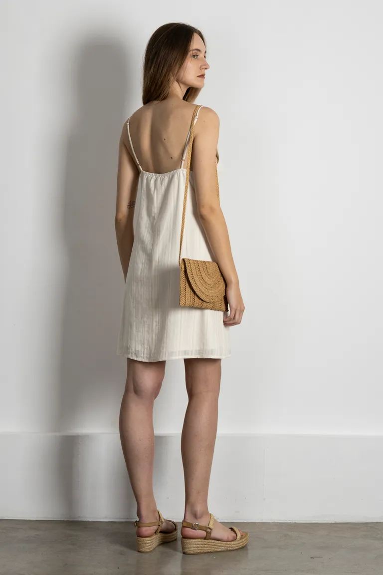 Cartera de moda blanca en diseño minimalista y de líneas limpias de Kill en Bolsos y Carteras para argentina