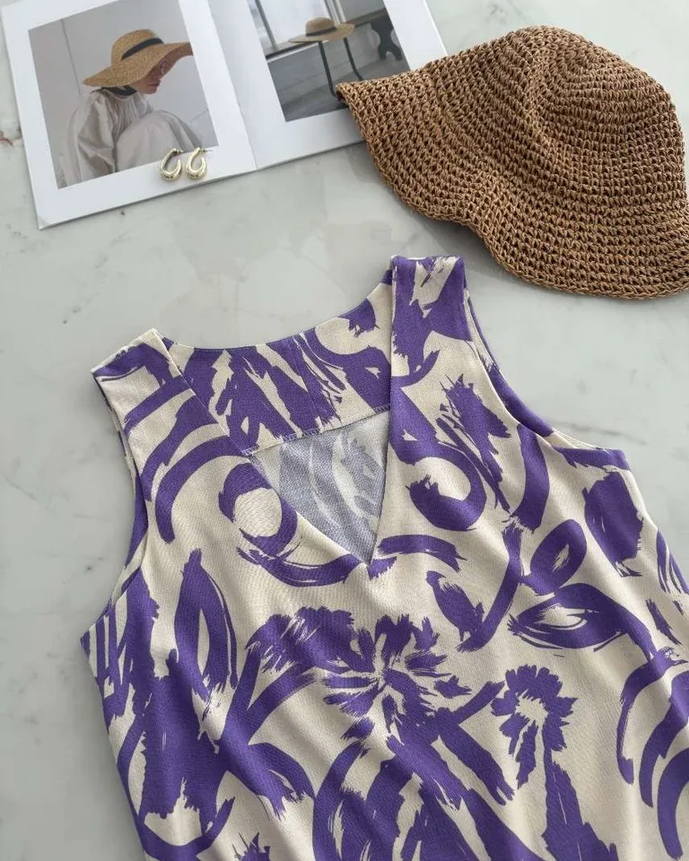 Musculosa de lino estampada con diseño fluido y suelto para un look casual y veraniego de Hesed en Tops para argentina