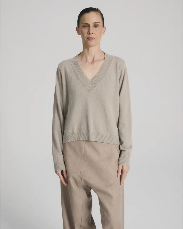 Sweater de tejido con cuello en V y mangas largas de Blue Sheep en Buzos y Sweaters para argentina