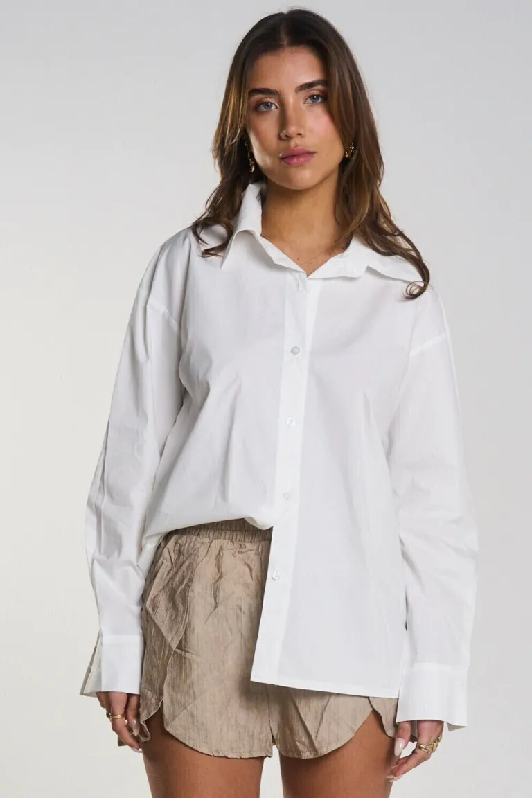 Camisa blanca de manga larga con corte canesu, confeccionada en poplin de Belle en Camisas para argentina