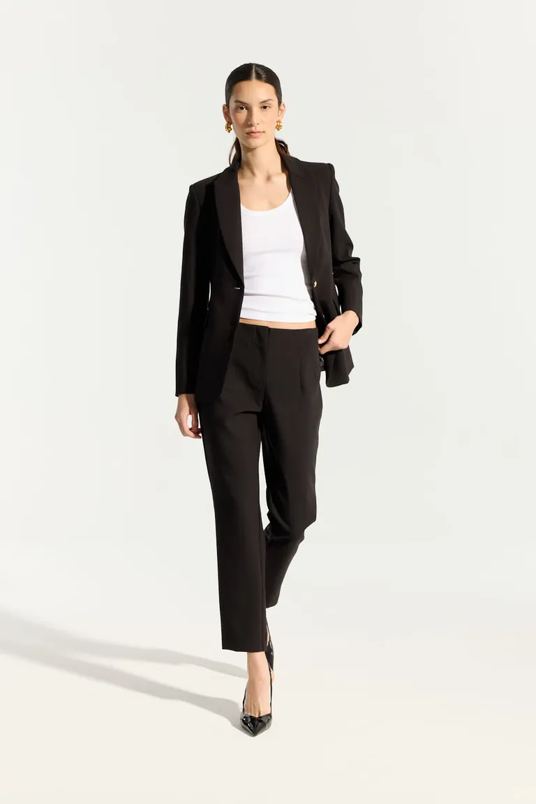 Pantalón sastrero de corte slim con pinzas y detalles traseros de Portsaid en Pantalones para argentina