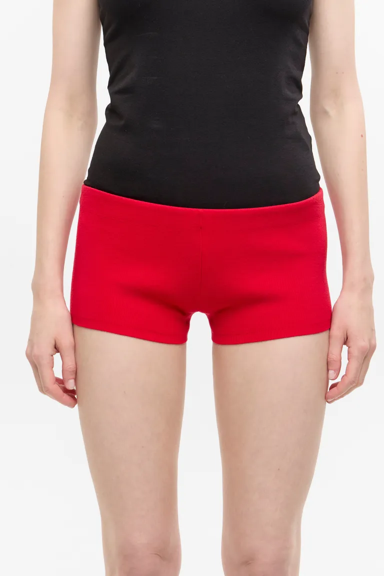 Shorts tejidos en viscosa con cintura elástica y corte mini para un estilo casual y fresco de Ay Not Dead en Shorts para argentina