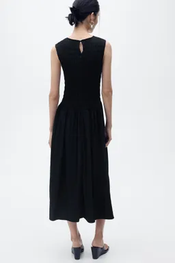Vestido evasé cuerpo fruncido de Mango en Vestidos para argentina