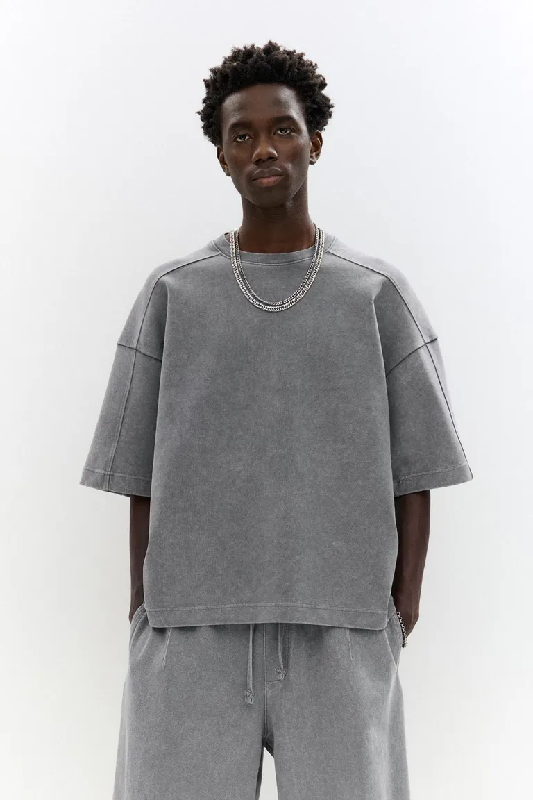 Buzo boxy manga corta de Pull&Bear en Buzos y Sweaters para argentina