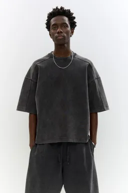 Buzo boxy manga corta de Pull&Bear en Buzos y Sweaters para argentina