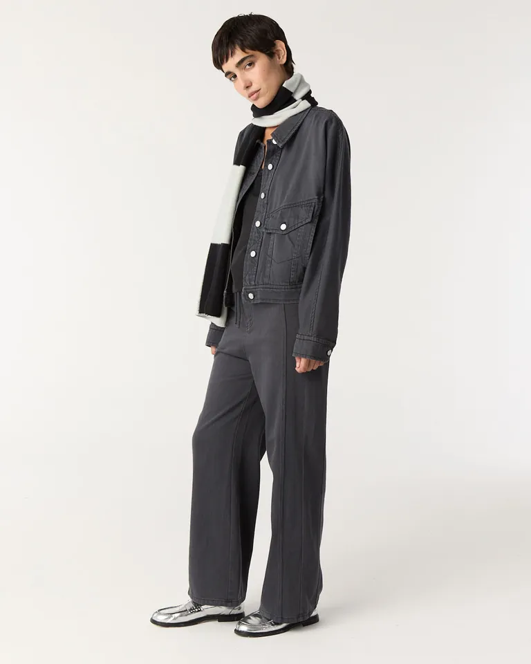 Chaqueta con bolsillos frontales y cierre de botones metálicos de ajuste amplio de Furzai en Chaquetas para argentina