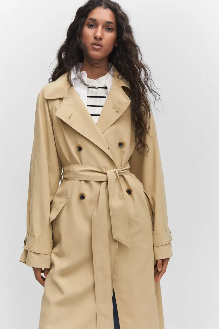 Trench fluido tencel de Mango en Tapados para argentina