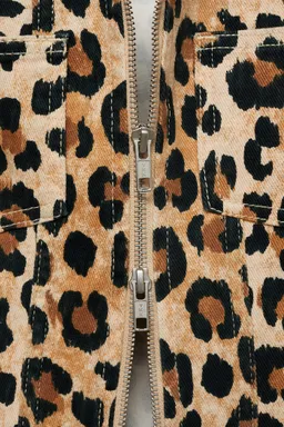Campera leopardo doble cremallera de Mango en Chaquetas para argentina