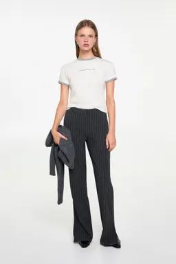 Camiseta detalles contraste de Mango Teen en Remeras para argentina