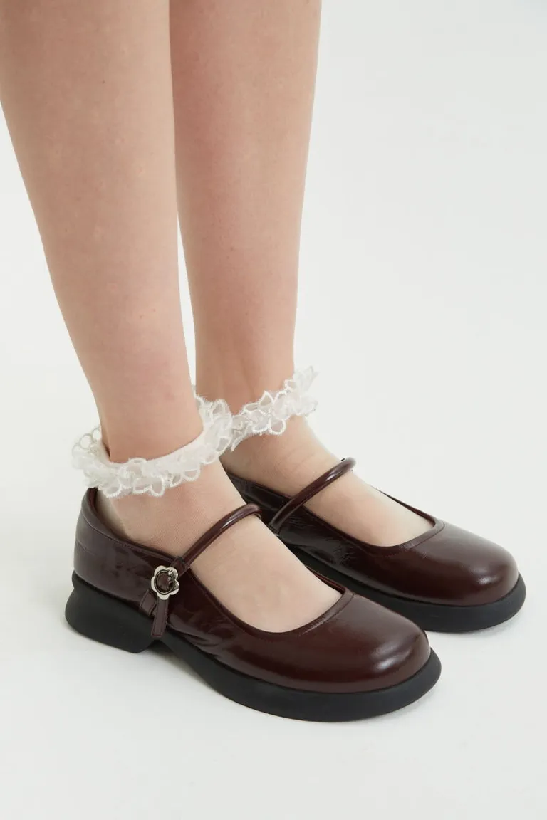 Zapatos tipo guillermina con punta redonda, tira ajustable con hebilla y suela de plataforma de Las Pepas en Ballerinas para argentina