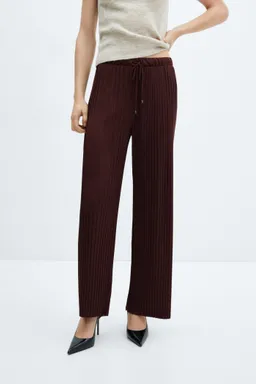 Pantalón recto plisado de Mango en Pantalones para argentina