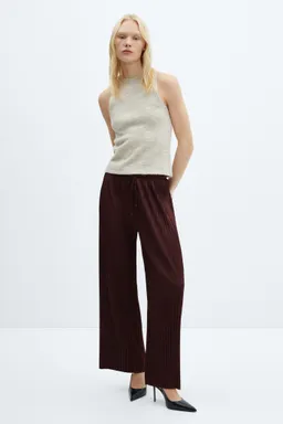 Pantalón recto plisado de Mango en Pantalones para argentina