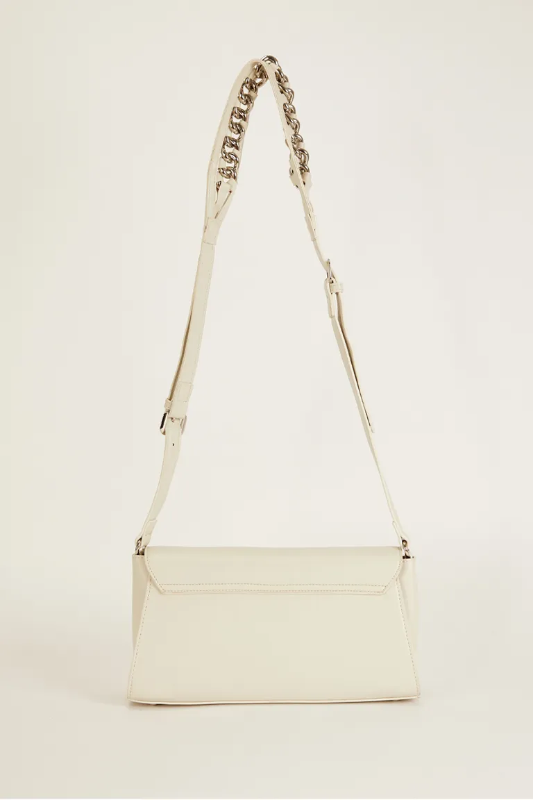 Cartera mediana de cuero ecológico con cadena regulable de Tucci en Bolsos y Carteras para argentina