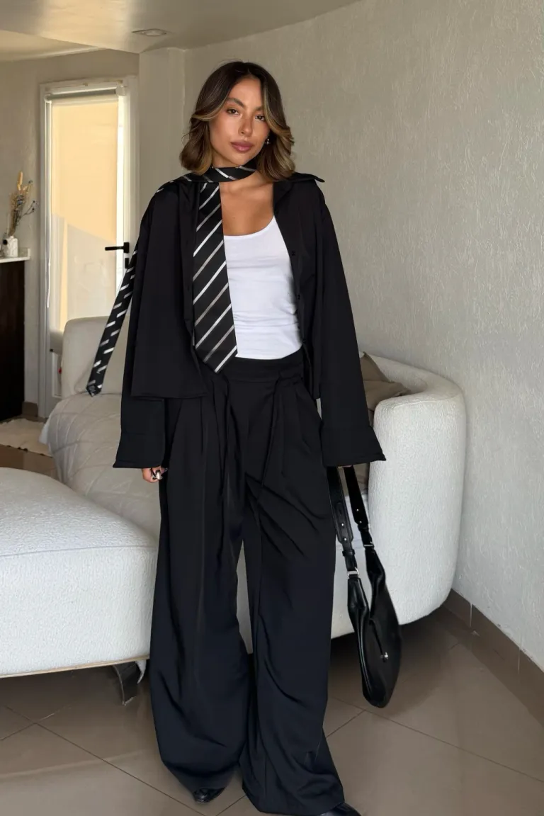 Camisa de seda prada con diseño amplio y corto a la cadera de Belle en Camisas para argentina