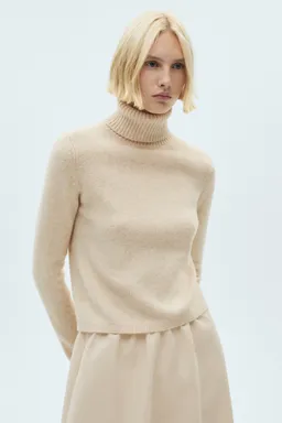Sweater cuello tortuga de Mango en Buzos y Sweaters para argentina