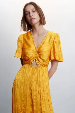 Vestido satinado con abertura de Mango en Vestidos para argentina