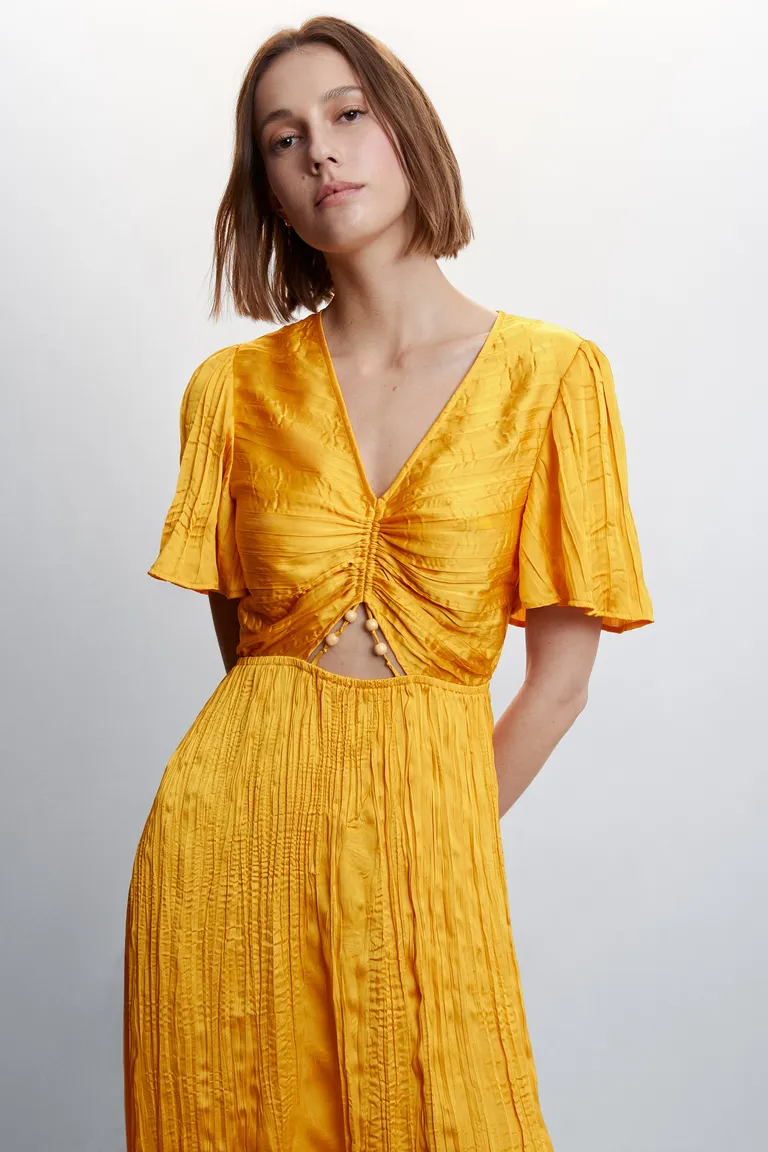Vestido satinado con abertura de Mango en Vestidos para argentina
