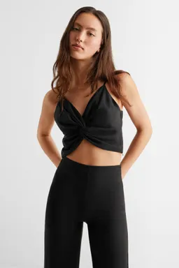 Top crop cruzado de Mango Teen en Tops para argentina