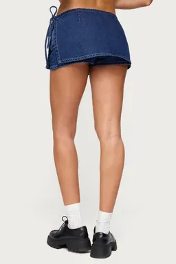 Mini falda pantalón denim cruzada de Edikted en Faldas para argentina