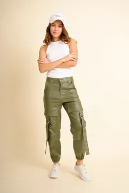 Pantalón Cargo Engomado de Yasana en Pantalones para argentina
